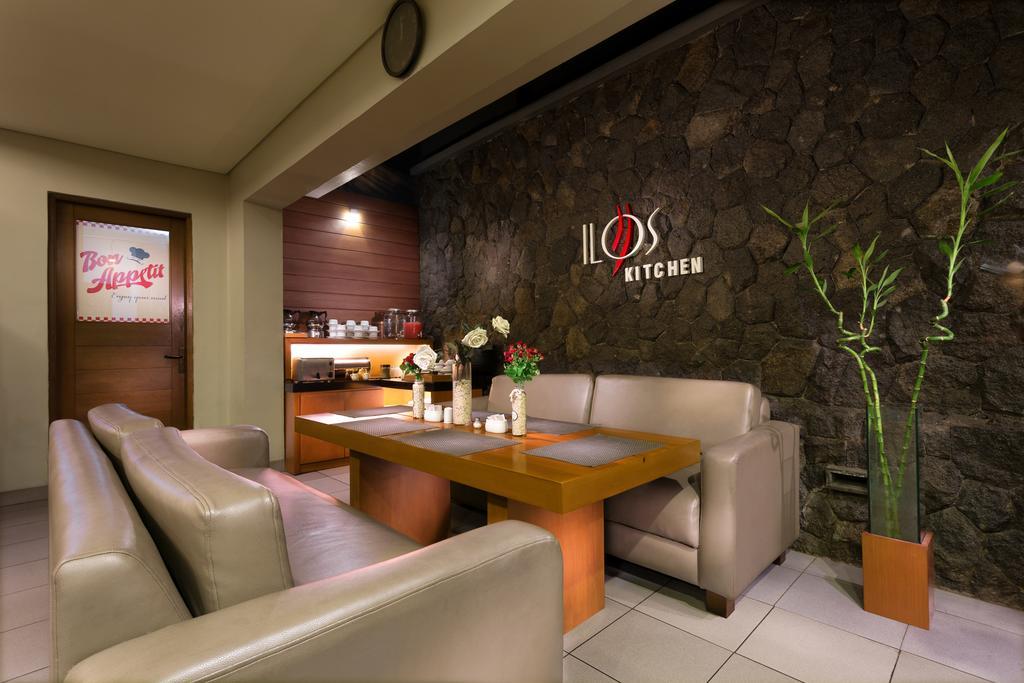 Ilos Hotel Bandung Exterior foto